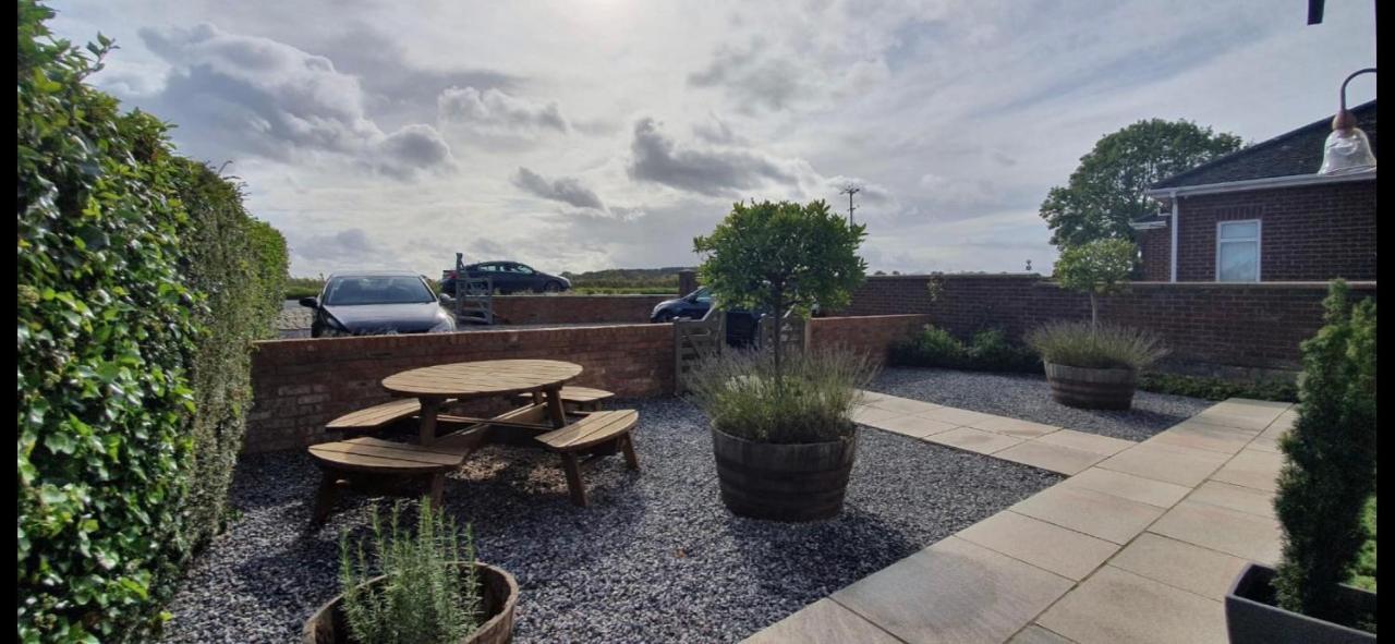 Y Bwythyn Villa Holywell  Eksteriør billede